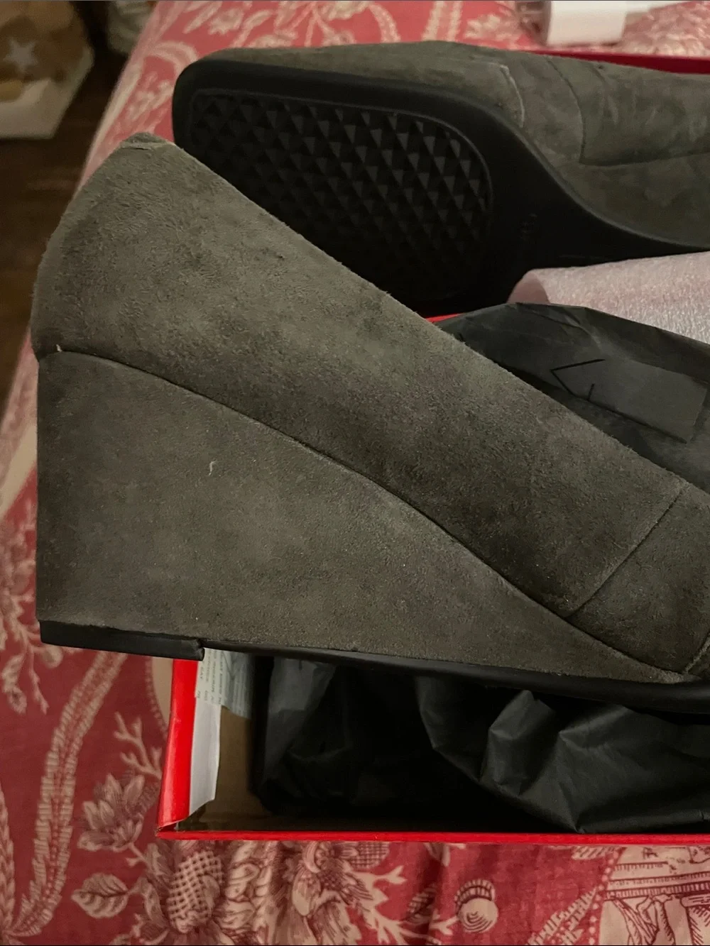 AEROSOLES Grey Suede Wedge Pumps